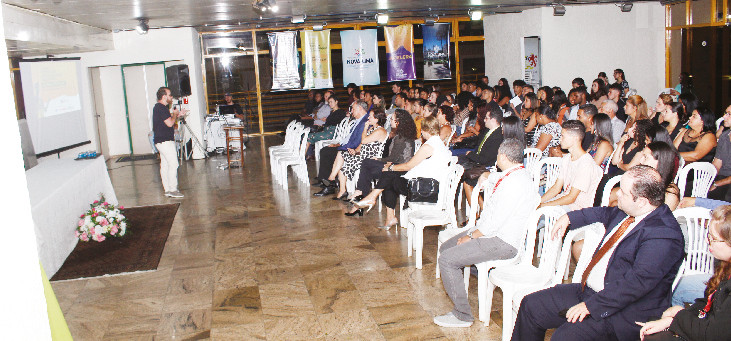 Aula Magna marcou a recepção dos estudantes aprovados no curso Técnico em Administração