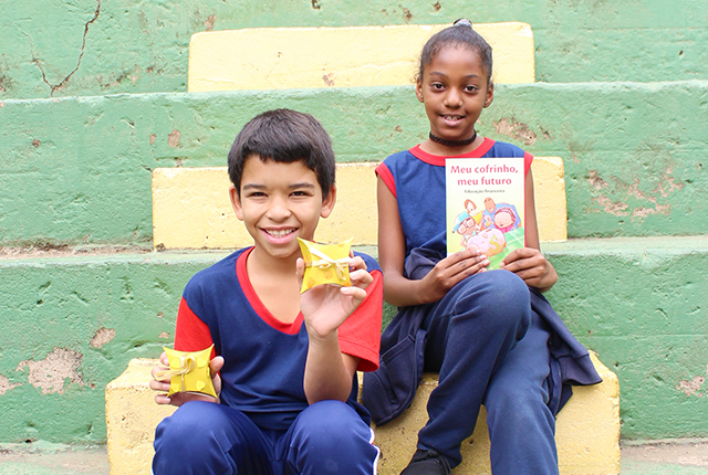 Crianças aprendem custos de produção, margem de lucro e estratégias em sala de aula