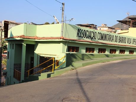 No local, serão oferecidos cursos em áreas como informática e dança